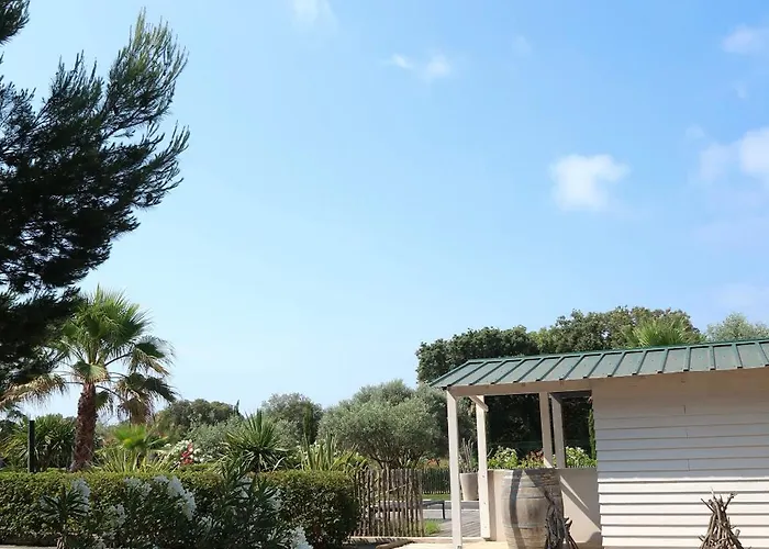 招待所 Les Saint Pierre 3*